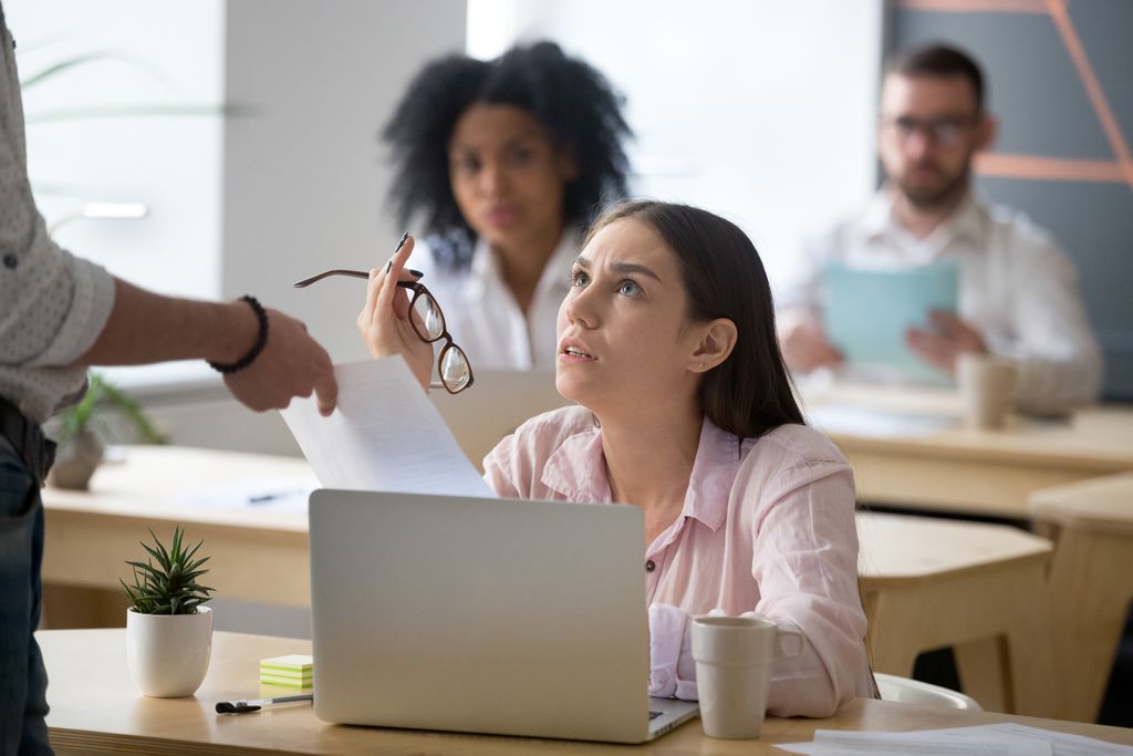 Departamento diz que a Microsoft não tomou medidas para evitar a ocorrência de discriminação salarial (Imagem: Yanalya/Freepik)