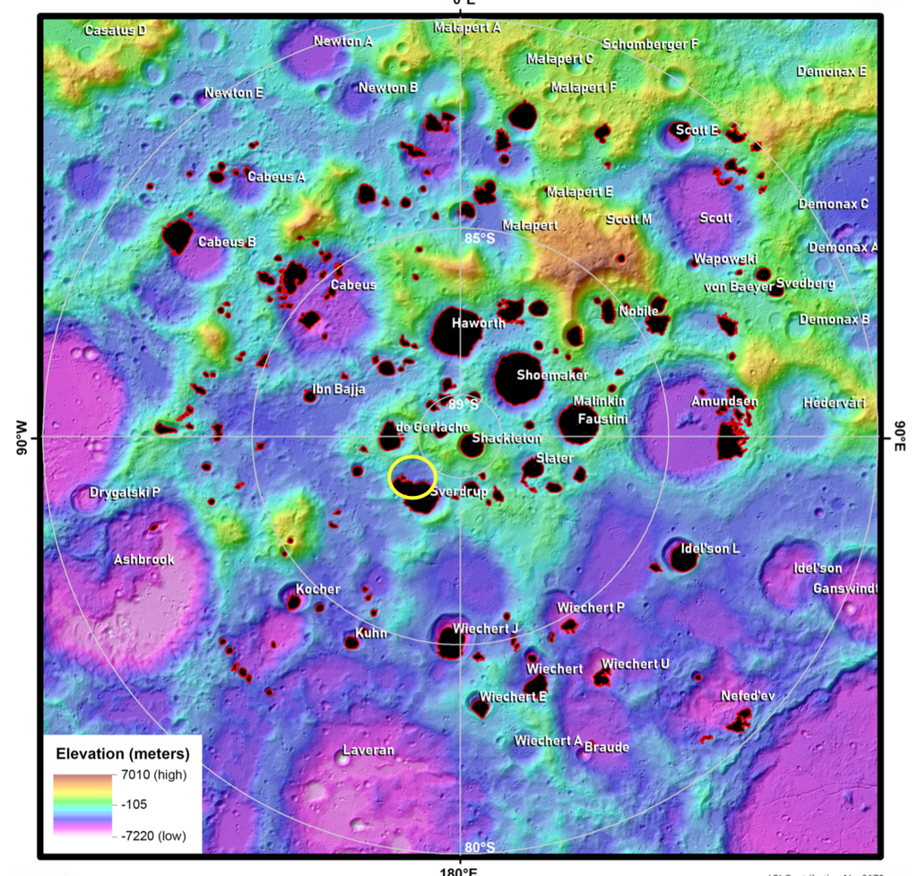 A topografia do polo sul lunar revela muitas crateras que podem abrigar gelo de água (Imagem: Reprodução/NASA)