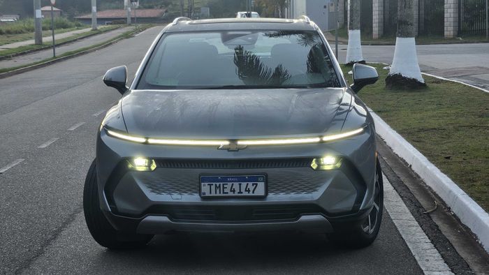 Chevrolet Equinox EV entra em recall por falha silenciosa — literalmente