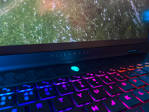 Alienware M16 R2