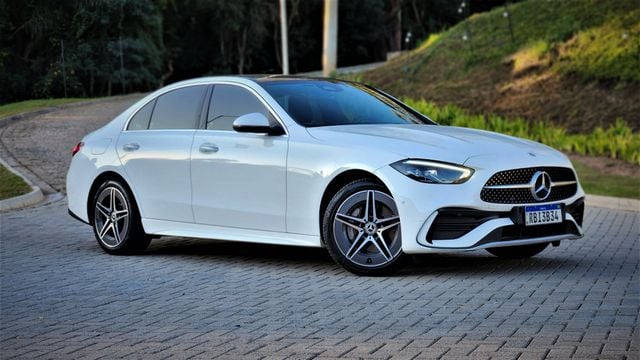 Review Mercedes-Benz C200 | Adequação ao mercado sem perder a essência