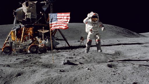 "Eu garanto que a Terra é esférica", diz astronauta da NASA em visita ao Brasil