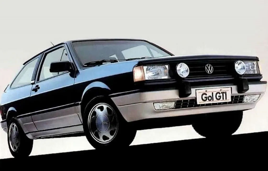 Gol GTI introduziu tecnologia da injeção eletrônica nos carros do País (Imagem: Divulgação/Volkswagen)