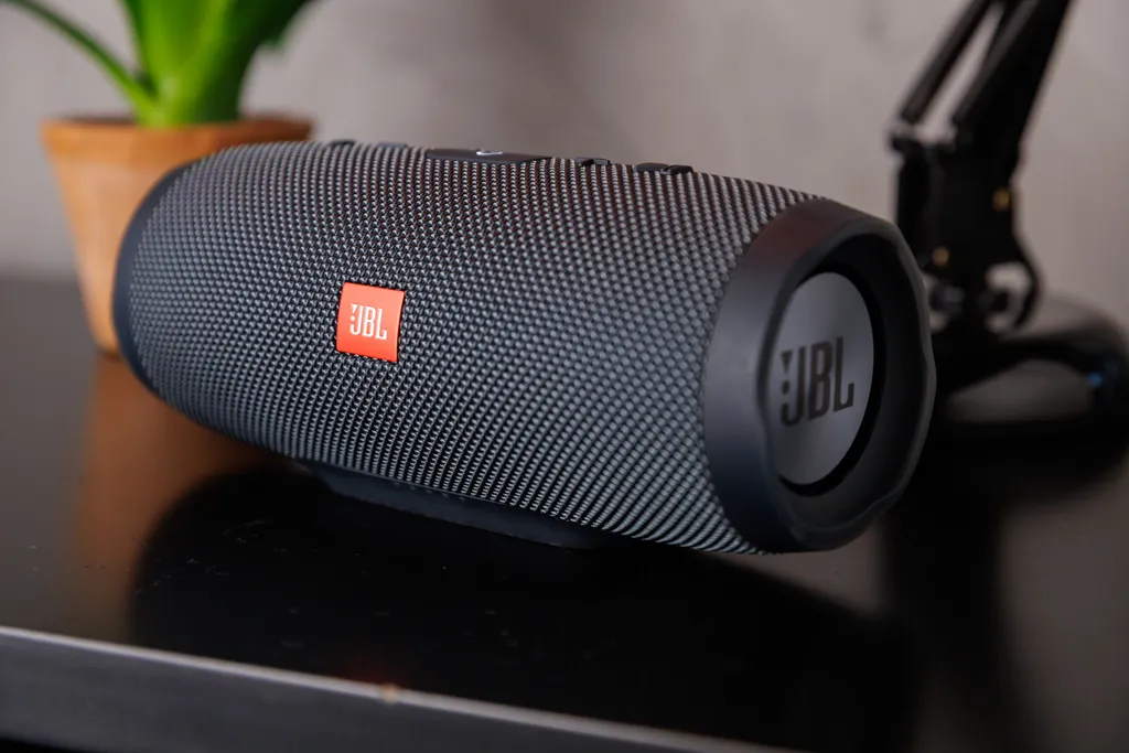 JBL Charge Essential (Imagem: Ivo/Canaltech)
