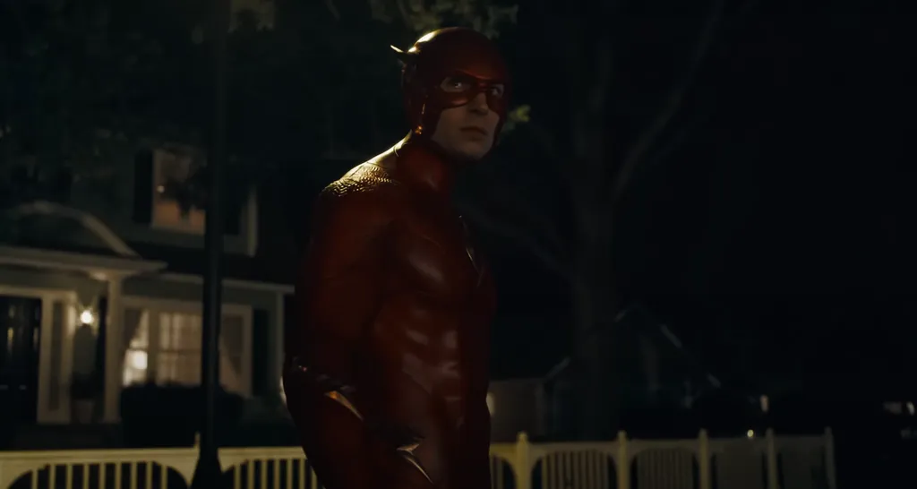 The Flash  Trailer final mostra mais da ação e diferenças entre os dois  Flashes - Canaltech