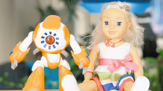 Brinquedos conectados à internet são acusados de espionar crianças