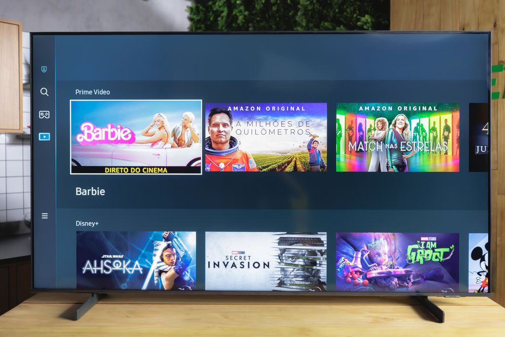 A smart TV é um item de conforto para quem deseja assistir filmes e séries em uma tela de alta resolução (Imagem: Brenno Barreira/Canaltech)