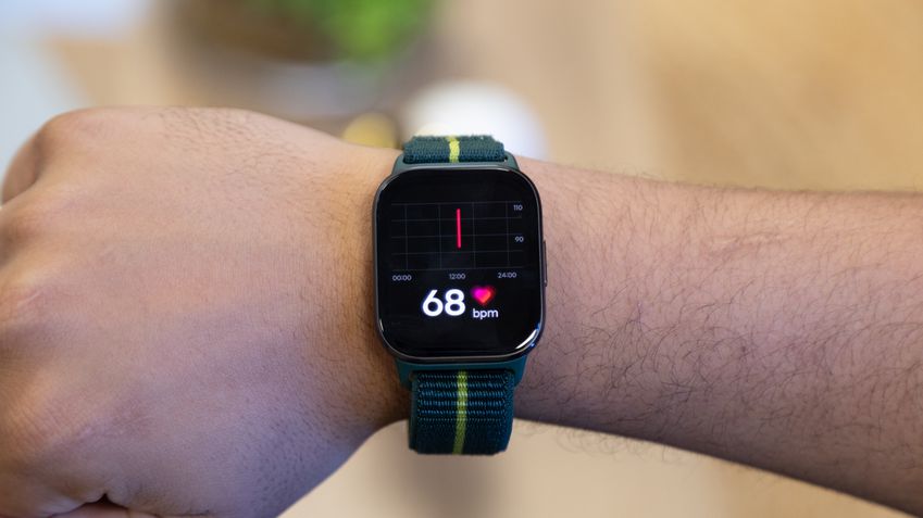 Moto Watch Fit