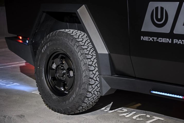 Tesla Cybertruck (Viatura policial)