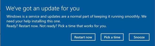Depois de as atualizações serem baixadas, o Windows 10 perguntará quando o usuário quer instalá-las