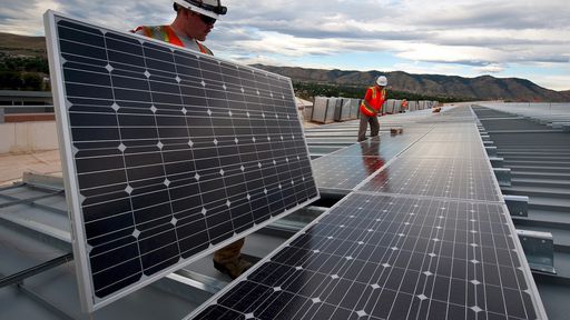 Site mantido apenas com energia solar traz alerta sobre consumo