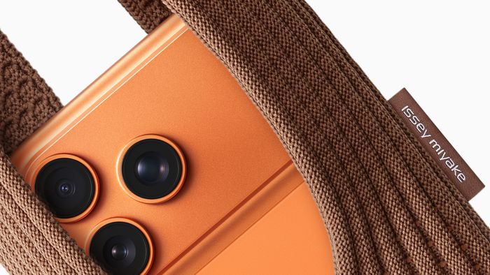 Apple lança bolsa de R$ 800 para o iPhone