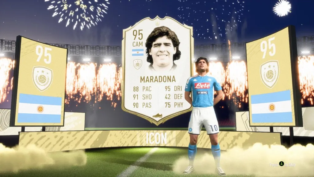 As diferentes versões de Maradona foram suspensas do FIFA. (Imagem: Reprodução/Electronic Arts)