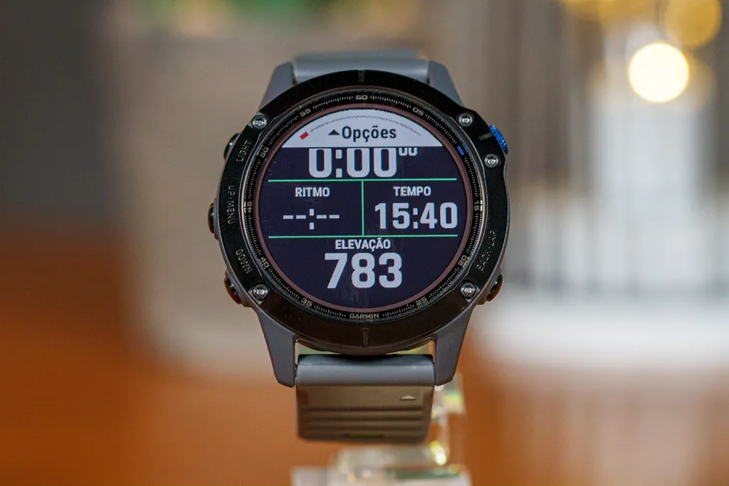 Garmin Fenix 6 Pro Solar tem sensores bem precisos para a prática de exercícios e esportes (Imagem: Ivo Meneghel Jr/Canaltech)