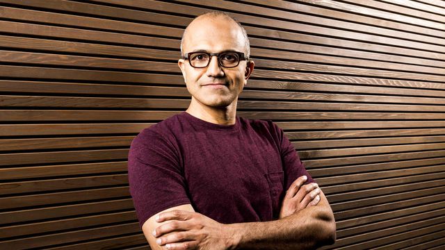 Satya Nadella vende metade de suas ações da Microsoft