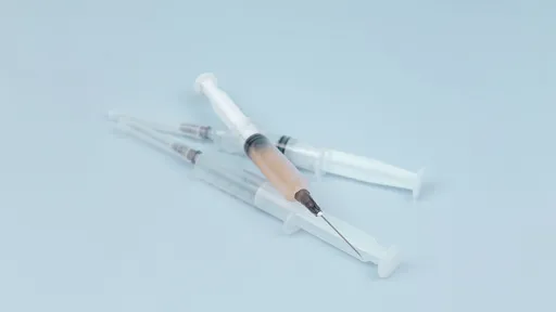 Pronto, já inventaram um robô que aplica vacina sem usar agulha; veja!