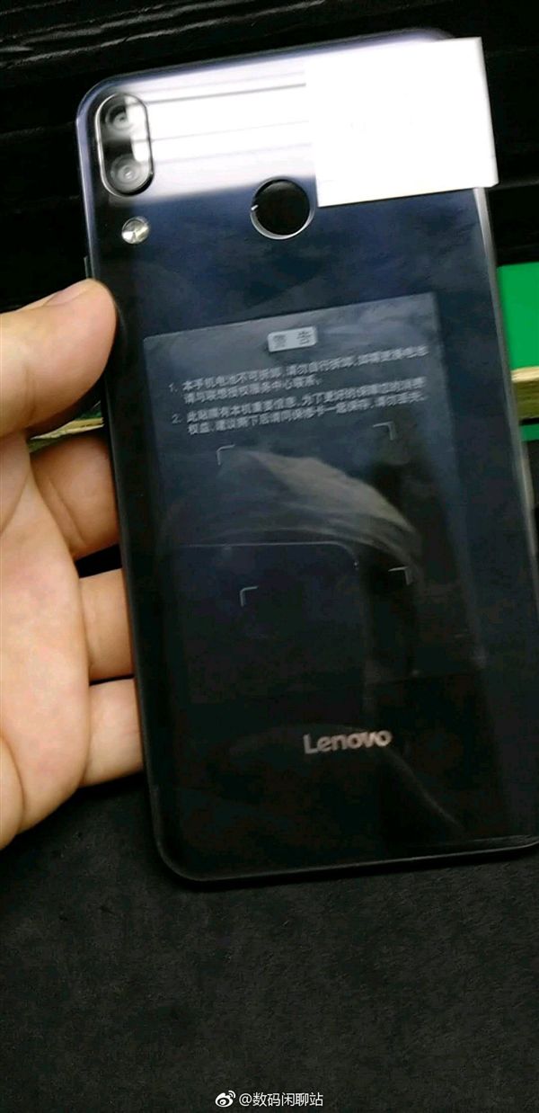 Parte traseira do Lenovo Z5 possui câmeras duplas e sensor biométrico (Foto: GizChina)