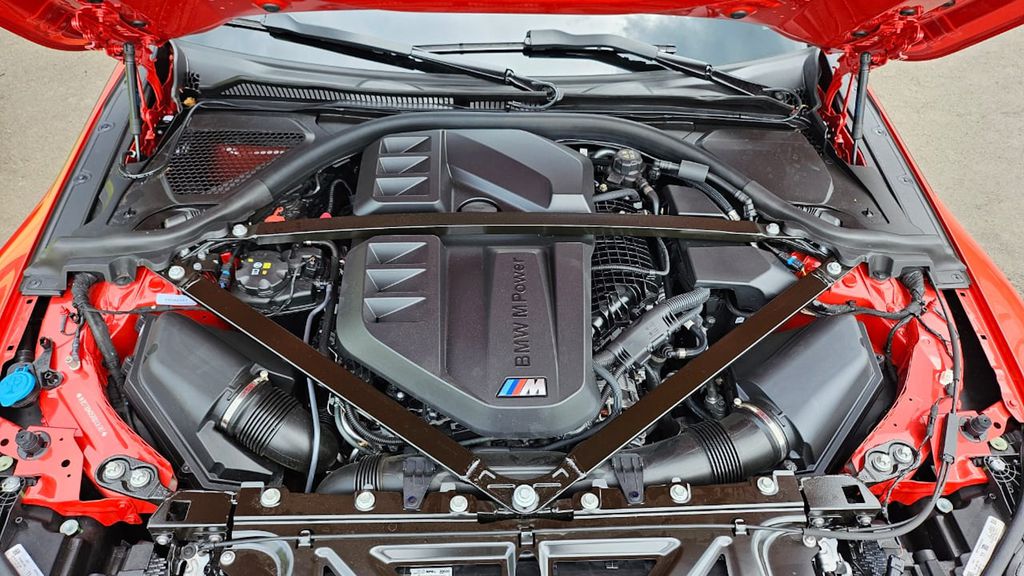 Der 6-Zylinder-Reihenmotor des BMW M2 ist die größte Attraktion des deutschen Sportwagens (Bild: Paulo Amaral/Canaltech)