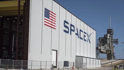 NASA encomenda primeira missão tripulada à SpaceX