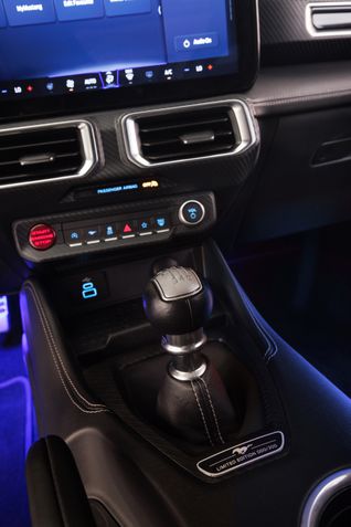 Ford Mustang 2025 MT