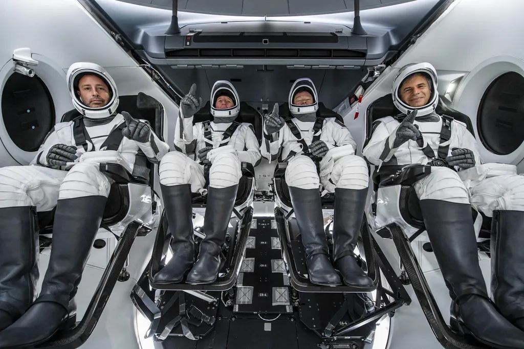 Da esquerda para a direita, Mark Pathy, Larry Connor, Michael López-Alegría e Eytan Stibbe (Imagem: Reprodução/SpaceX)