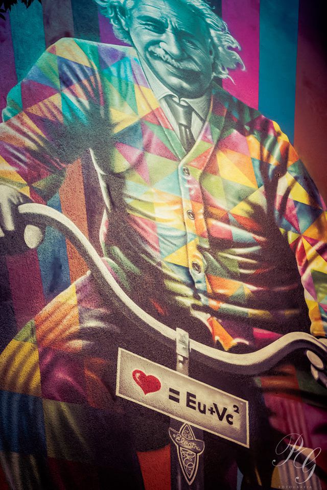 mural Einstein por Kobra mural Einstein por Kobra