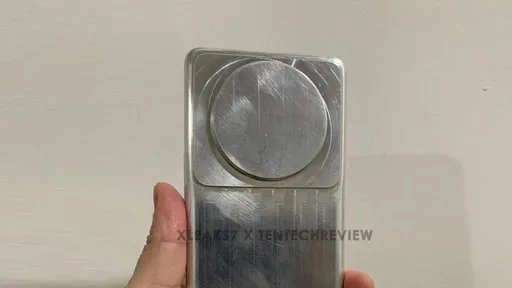 Protótipo do Xiaomi 12 Ultra vaza com massivo módulo de câmera