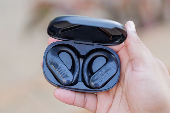 JBL Endurance Peak 3 case