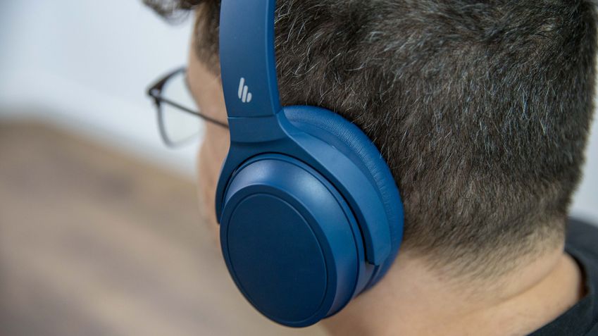 Edifier WH700NB