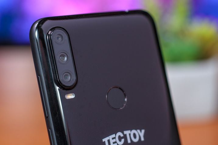 Review TecToy On | O celular sem inovações no mercado competitivo do