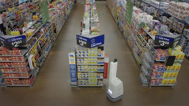 Walmart já começou a usar robôs em suas lojas, mas não dispensará funcionários