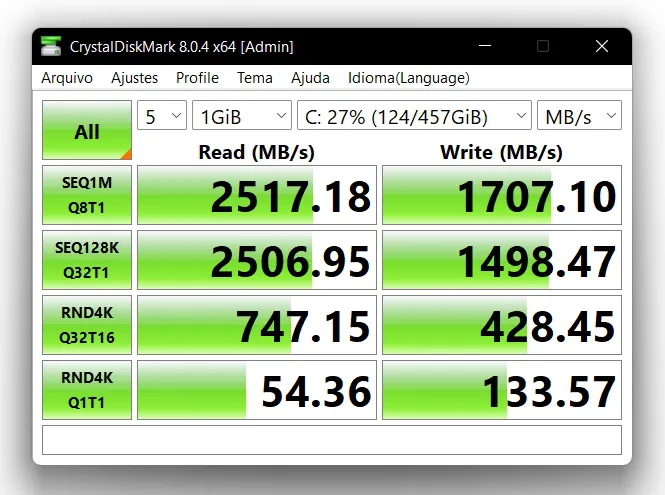 O resultado do benchmark de SSD mostra que o notebook tem performance dentro do esperado, o que é um ponto positivo. (Imagem: Maldditu Xavier/Canaltech)