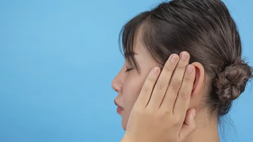 Existe relação entre sono profundo e zumbido no ouvido?