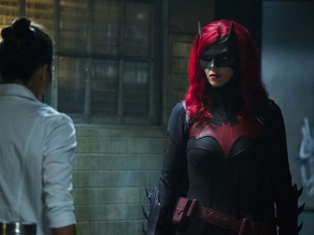 Batwoman: elenco e Warner rebatem acusações de Ruby Rose - Giz Brasil