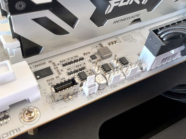 Placa-mãe Gigabyte Z890 AORUS Elite X Ice
