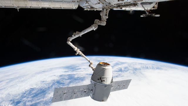 Estação Espacial Internacional confirma chegada de cápsula da SpaceX