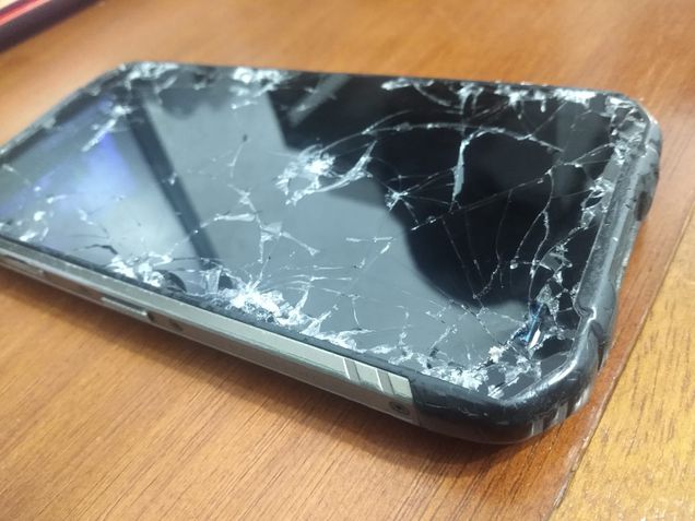 Doogee S96 Pro destruído