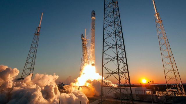 Retorno da SpaceX ao espaço é adiado novamente devido ao mau tempo