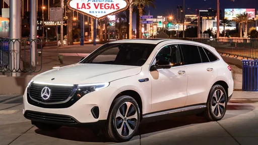 Mercedes anuncia seu primeiro SUV 100% elétrico; Canaltech viu de perto