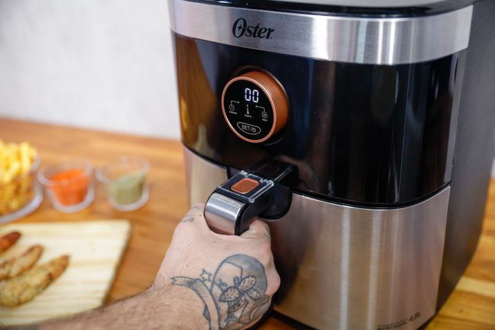 Air Fryer Oster OFRT660