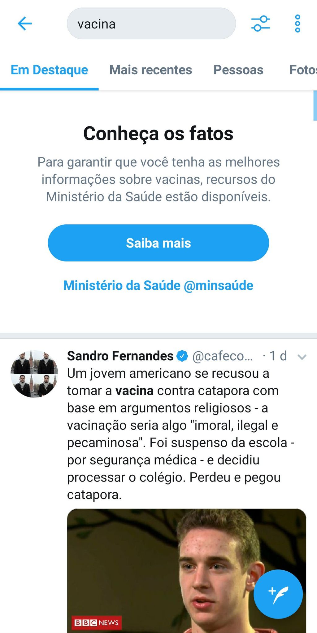 Twitter agora está redirecionando buscas pelo tema "vacinas" para fontes oficiais e confiáveis: no Brasil, é o Ministério da Saúde (Captura de Imagem: Rafael Arbulu)