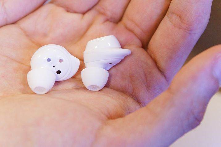 COMP - Galaxy Buds 3 FE x Buds Core: qual fone sem fio da Samsung você deve comprar?