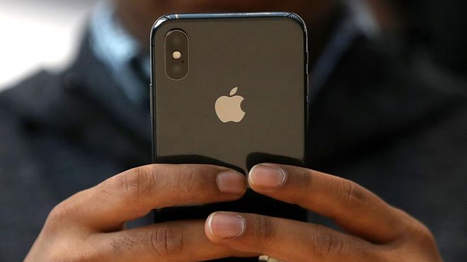Lentes da câmera do iPhone X estão trincando sozinhas e irritando os usuários