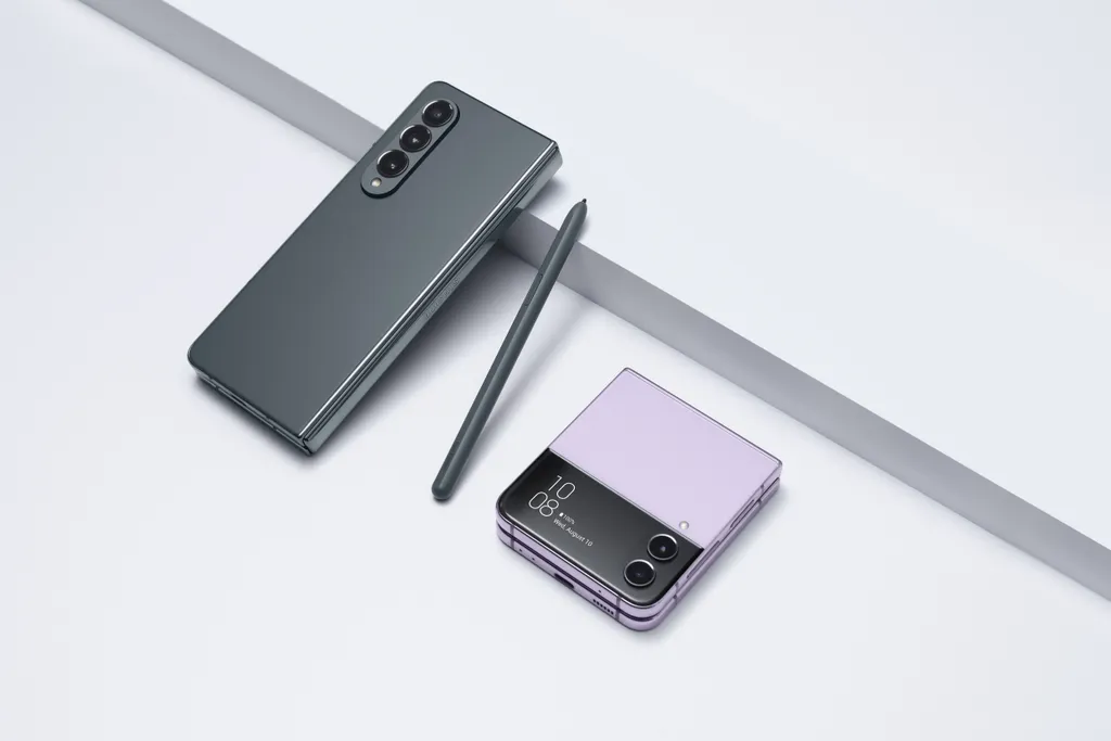 Samsung não revelou se o Galaxy Z Flip 4 adota o mesmo mecanismo para a dobra da tela (Imagem: Divulgação/Samsung)