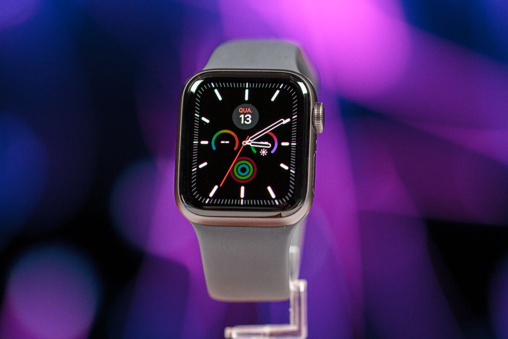 Apple Watch SE tem poucos cortes, mas faltou o principal: preço (Imagem: Ivo Meneghel Jr./ Canaltech)