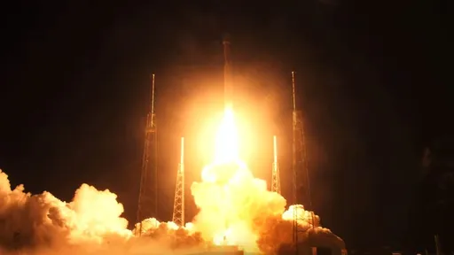 SpaceX lança dois foguetes Falcon 9 em um único dia