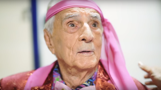 Lendário! Orlando Drummond, dublador do Vingador e Scooby Doo, completa 100 anos