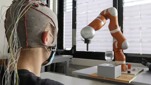 Robô controlado pela mente pode ajudar tetraplégicos nas tarefas do dia a dia