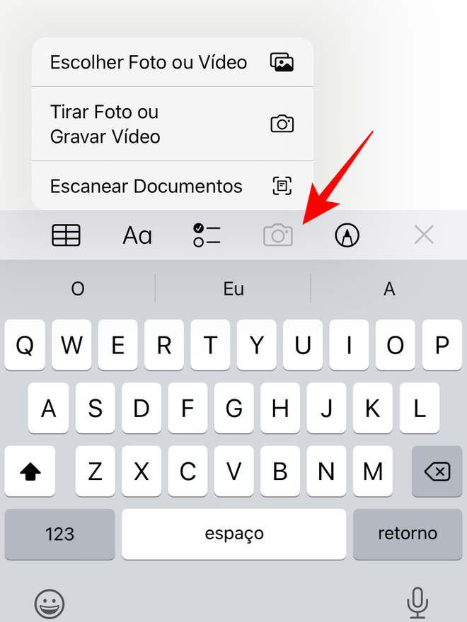Toque no botão que corresponde a uma câmera no Notas para inserir um anexo - Captura de tela: Thiago Furquim (Canaltech)