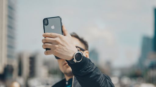 Como tirar o efeito de câmera espelhada do iPhone